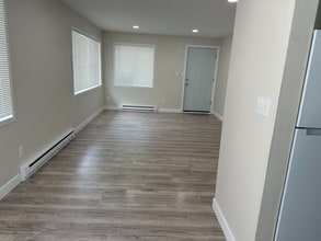 20 N Maple St, Unit 3 in Hartford, MI - Foto de edificio - Building Photo