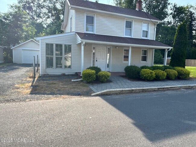 4 Clayton Ave in Adelphia, NJ - Building Photo - Building Photo