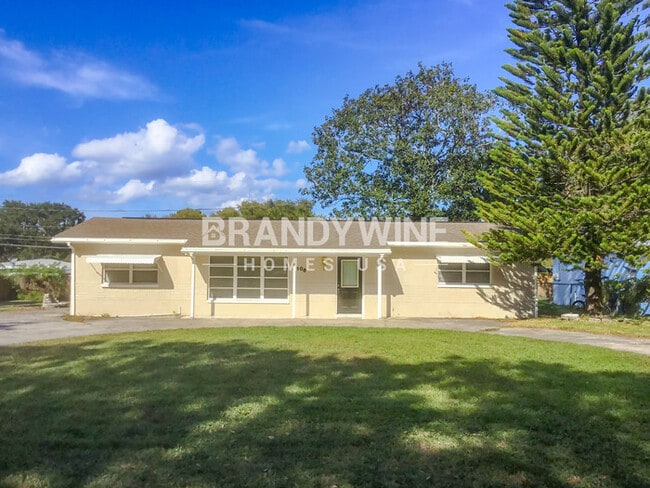 property at 1908 Palm Dr