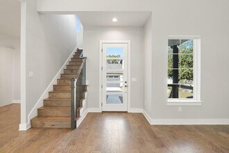 3018 Sunridge Dr in Austin, TX - Foto de edificio - Building Photo