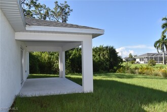 289 Australian Dr in Rotonda West, FL - Building Photo - Building Photo