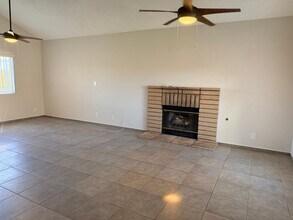 724 Silver Oak Dr in Tehachapi, CA - Building Photo - Building Photo