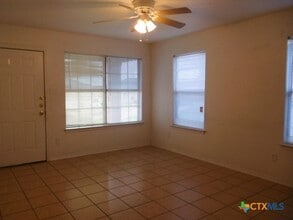 933 Rosewood Dr in Harker Heights, TX - Building Photo - Building Photo