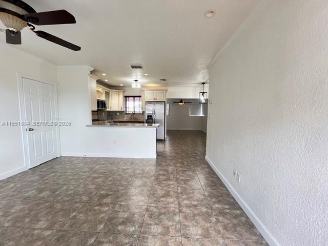 631 W 50th St in Hialeah, FL - Building Photo - Building Photo