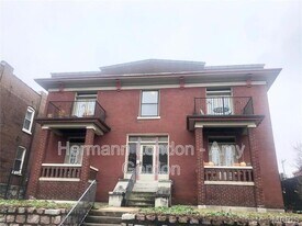 3918 Flad Ave in St. Louis, MO - Building Photo