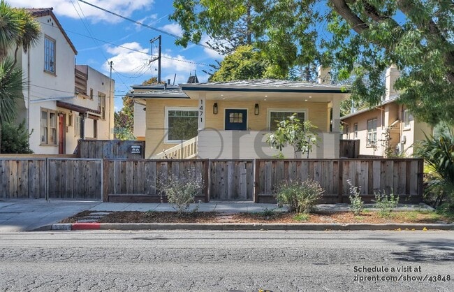 property at 1471 Hopkins St