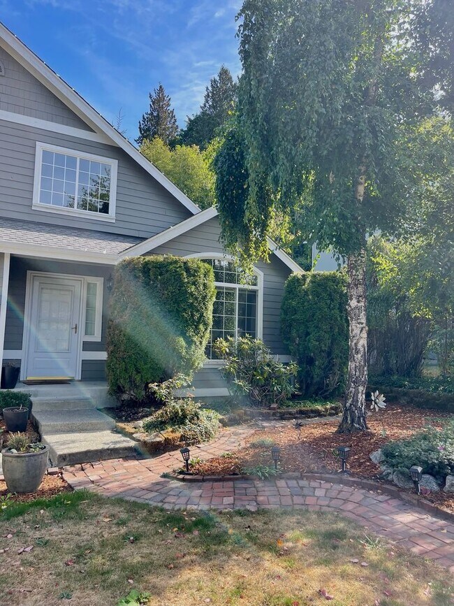 2135 Miss Ellis Loop NE in Poulsbo, WA - Building Photo - Building Photo