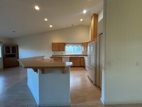 613 W 16th Ave in Ellensburg, WA - Building Photo - Building Photo