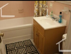 1736 Beacon St, Unit 6 in Brookline, MA - Building Photo - Building Photo