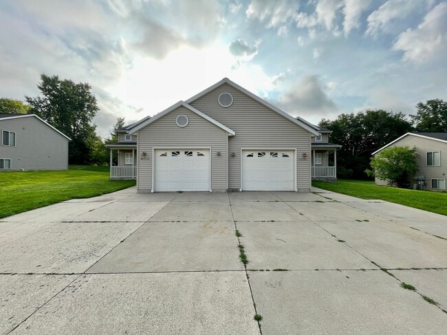 property at 4512-4514 Stauffer Ave SE