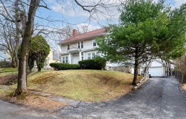 35 Hadwen Ln, Unit 2 in Worcester, MA - Building Photo - Building Photo