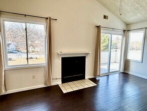 49 Sugar Maple Ln in Saugerties, NY - Foto de edificio - Building Photo