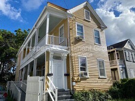 26 Ashton St in Charleston, SC - Building Photo