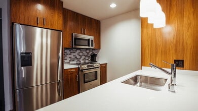 505 E Braddock Rd, Unit 607 in Alexandria, VA - Building Photo - Building Photo