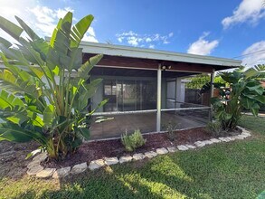 678 NW 12th Terrace in Boca Raton, FL - Building Photo - Building Photo