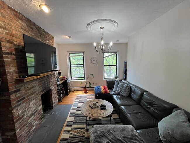 11 Worcester St in Boston, MA - Building Photo - Building Photo