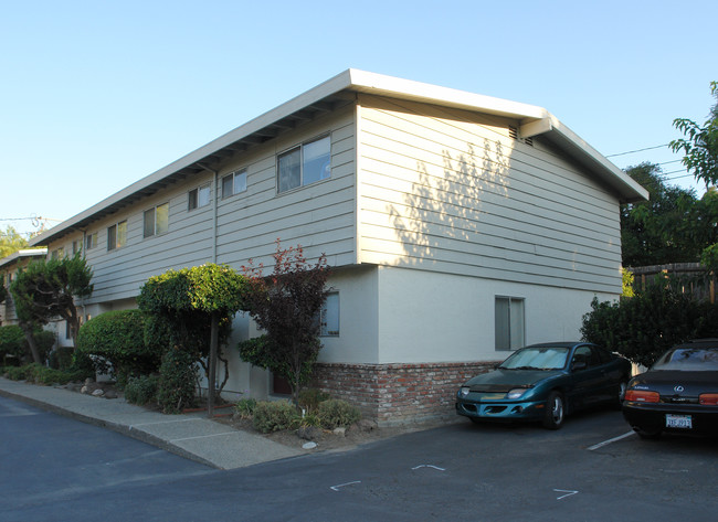 45 Tahoe Ct in Walnut Creek, CA - Foto de edificio - Building Photo