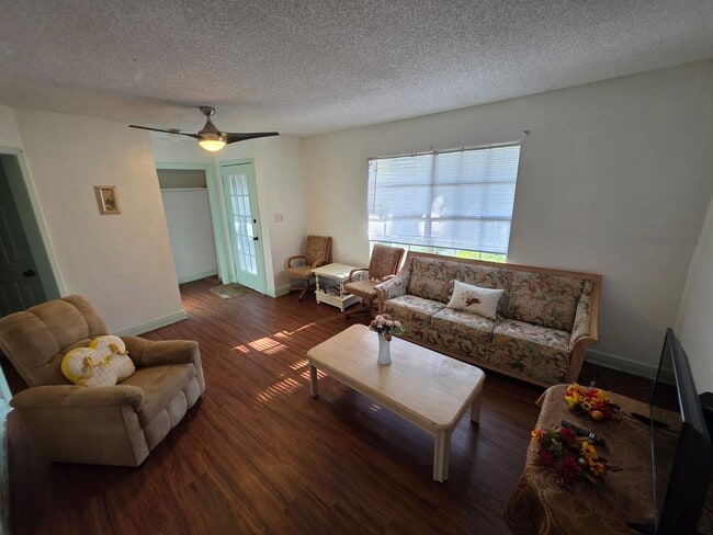 2721 N M St in Pensacola, FL - Building Photo - Building Photo