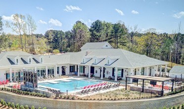 The Hollis Townhomes in Oxford, MS - Building Photo - Building Photo
