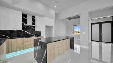 1521 NW 37th Ave in Cape Coral, FL - Building Photo - Building Photo