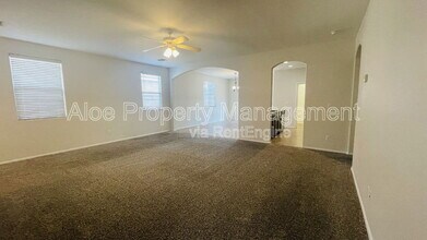 42455 W Santa Fe St in Maricopa, AZ - Building Photo - Building Photo