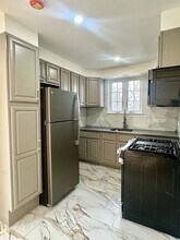 2805 Saint Theresa Ave, Unit 2 in Bronx, NY - Foto de edificio - Building Photo