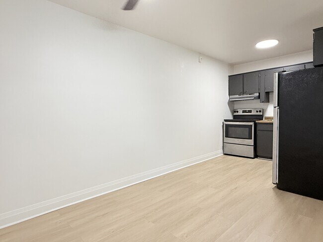 650 Cameron Ave in Windsor, ON - Foto de edificio - Building Photo