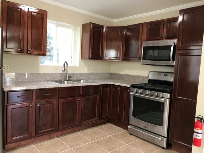 367 Howell Rd, Unit 2