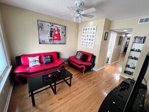 2330 N Lockwood Ave, Unit 1 in Chicago, IL - Building Photo - Building Photo