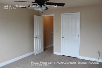 4441 Burbank Dr-Unit -Unit 104 in Baton Rouge, LA - Building Photo - Building Photo