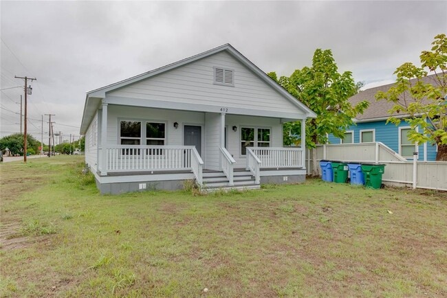 412 Booth St in Taylor, TX - Building Photo - Building Photo