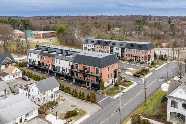 162 Bedford Rd in Armonk, NY - Building Photo - Building Photo