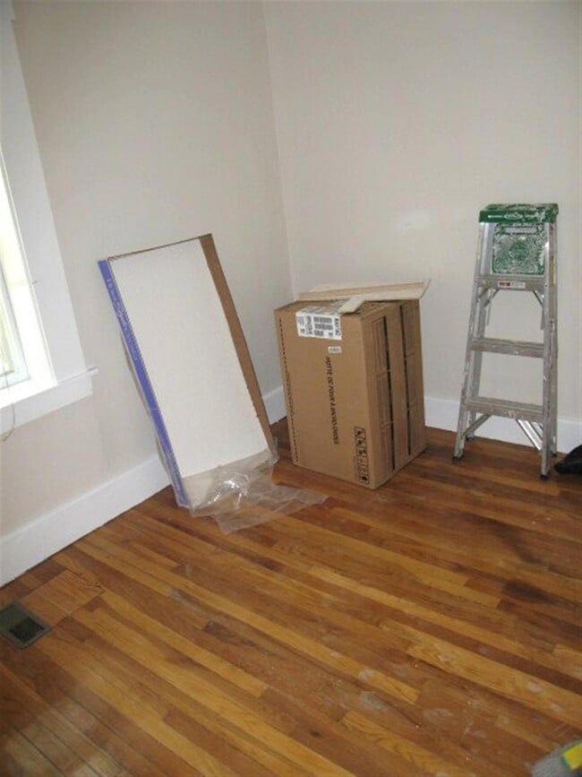 107 Brookline St, Unit 1 in Cambridge, MA - Building Photo - Building Photo