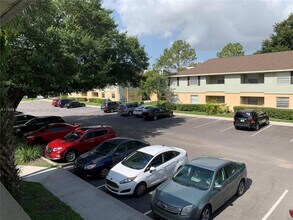 540 Golden Raintree Pl in Brandon, FL - Building Photo - Building Photo