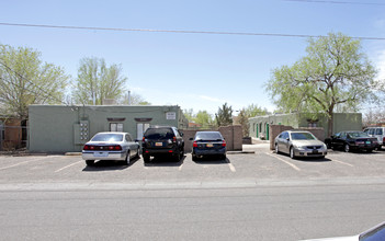 Monkbridge Gardens in Albuquerque, NM - Building Photo - Building Photo