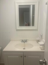 6950 W 6th Ave in Hialeah, FL - Building Photo - Building Photo