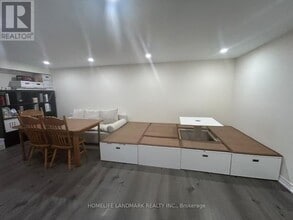 37 Allangrove Crescent in Toronto, ON - Building Photo - Building Photo