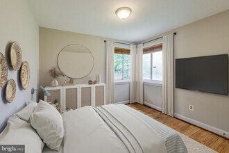 8617 Lynbrook Dr in Bethesda, MD - Building Photo - Building Photo