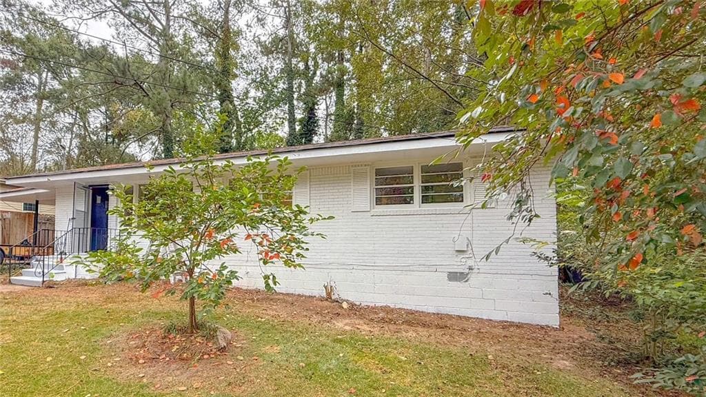 633 Brookwood Dr in Forest Park, GA - Building Photo