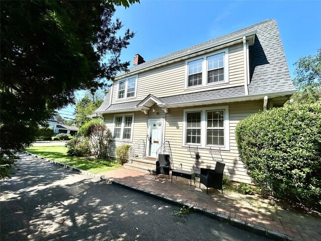 property at 9 Vista Way