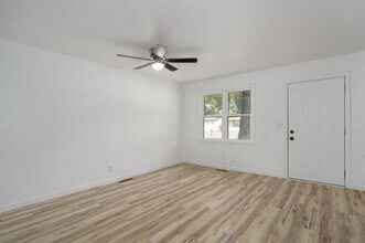 2956 W Lynn St in Springfield, MO - Building Photo - Building Photo