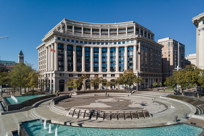 Residences at Market Square - West Tower in Washington, DC - Building Photo - Building Photo