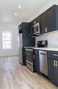 2138 N Uber St photo'
