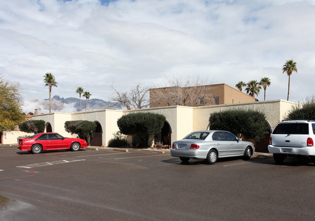 RIVER GARDEN in Tucson, AZ - Building Photo