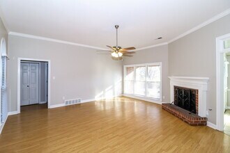 8901 Raspberry Ln in Memphis, TN - Foto de edificio - Building Photo