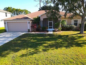 7 Zither Ct in Palm Coast, FL - Building Photo - Building Photo