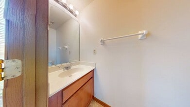 5917 Shadow Lake Cir in Columbus, OH - Building Photo - Building Photo