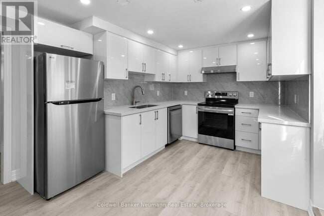 45 Hayward Crescent in Guelph, ON - Building Photo - Building Photo