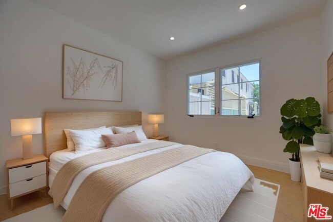 234 Spalding Dr in Beverly Hills, CA - Building Photo - Building Photo