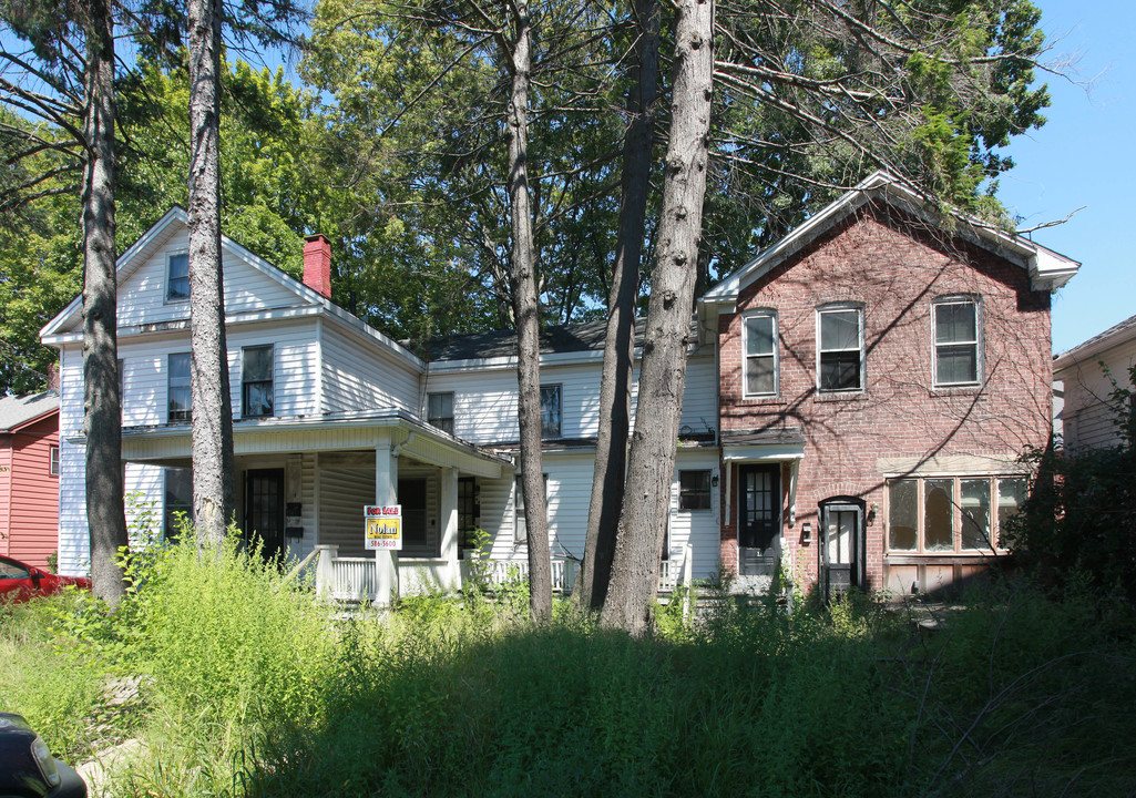 4 Center Ct in Northampton, MA - Foto de edificio